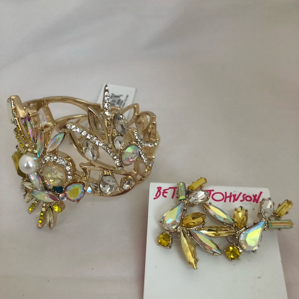 Betsey Johnson jewelry - Picture 3 of 8